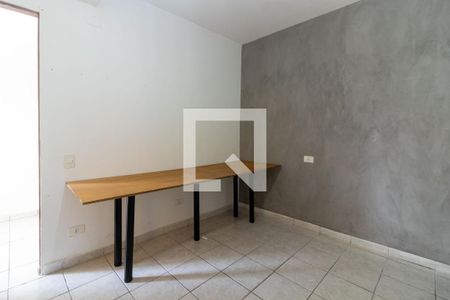 Casa à venda com 196m², 4 quartos e 3 vagas Casa à venda com 196m², 4 quartos e 3 vagasQuarto da Edícula 2