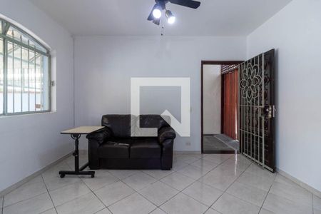 Sala de casa à venda com 4 quartos, 196m² em Ferreira, São Paulo