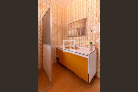 Casa à venda com 196m², 4 quartos e 3 vagas Casa à venda com 196m², 4 quartos e 3 vagasBanheiro Corredor