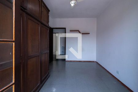 Casa à venda com 196m², 4 quartos e 3 vagas Casa à venda com 196m², 4 quartos e 3 vagasQuarto 3