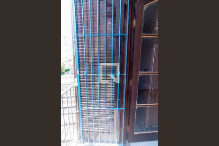 Casa à venda com 196m², 4 quartos e 3 vagas Casa à venda com 196m², 4 quartos e 3 vagasQuarto 3