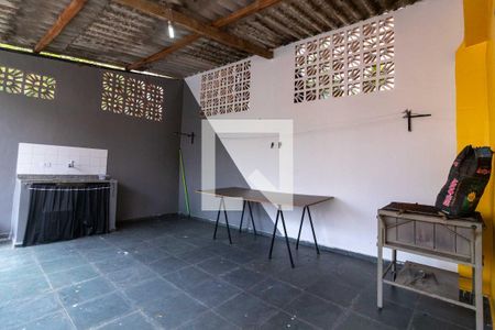 Casa à venda com 196m², 4 quartos e 3 vagas Casa à venda com 196m², 4 quartos e 3 vagasChurrasqueira da Edícula