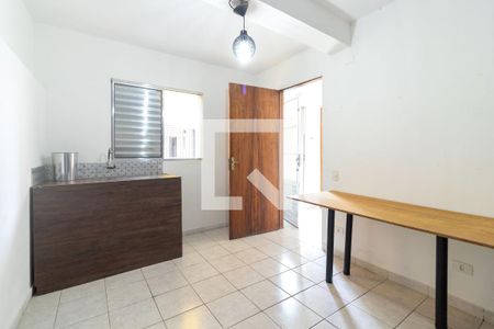 Casa à venda com 196m², 4 quartos e 3 vagas Casa à venda com 196m², 4 quartos e 3 vagasQuarto da Edícula 2