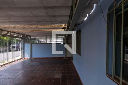 Casa à venda com 196m², 4 quartos e 3 vagas Casa à venda com 196m², 4 quartos e 3 vagasGaragem
