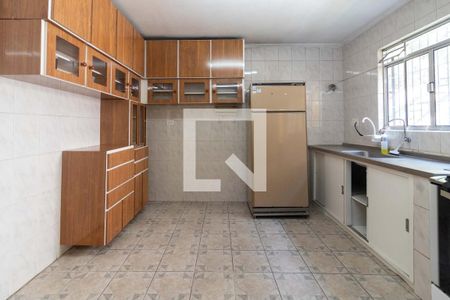 Casa à venda com 196m², 4 quartos e 3 vagas Casa à venda com 196m², 4 quartos e 3 vagasCozinha