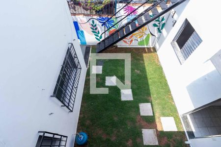 Casa à venda com 196m², 4 quartos e 3 vagas Casa à venda com 196m², 4 quartos e 3 vagasÁrea externa