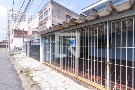 Casa à venda com 196m², 4 quartos e 3 vagas Casa à venda com 196m², 4 quartos e 3 vagasFachada