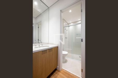 Banheiro de apartamento para alugar com 1 quarto, 32m² em Vila Madalena, São Paulo