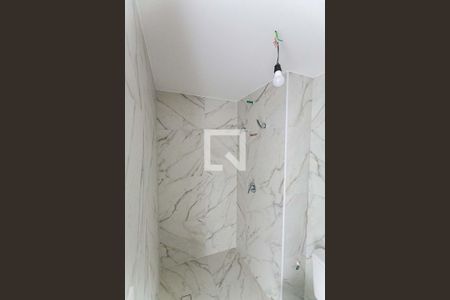 Banheiro de apartamento à venda com 1 quarto, 43m² em Petrópolis, Porto Alegre