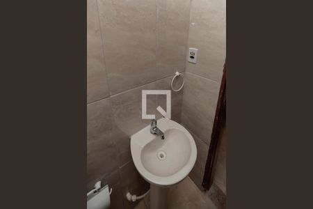 Casa de condomínio para alugar com 69m², 2 quartos e sem vaga Casa de condomínio para alugar com 69m², 2 quartos e sem vagaBanheiro