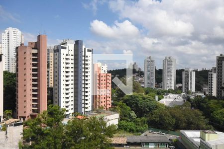 Apartamento à venda com 188m², 3 quartos e 2 vagas Apartamento à venda com 188m², 3 quartos e 2 vagasVista da suíte