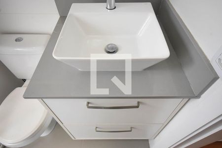 Apartamento à venda com 188m², 3 quartos e 2 vagas Apartamento à venda com 188m², 3 quartos e 2 vagasPia do banheiro da suíte