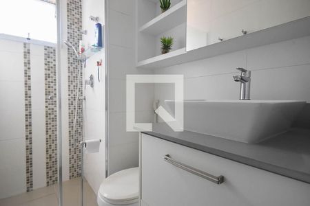 Apartamento à venda com 188m², 3 quartos e 2 vagas Apartamento à venda com 188m², 3 quartos e 2 vagasBanheiro suíte