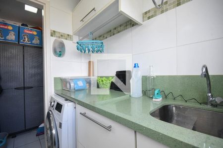 Apartamento à venda com 188m², 3 quartos e 2 vagas Apartamento à venda com 188m², 3 quartos e 2 vagasÁrea de serviço