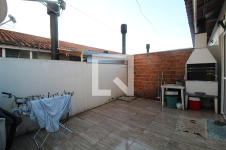 Casa de condomínio à venda com 75m², 3 quartos e 2 vagasPátio dos Fundos