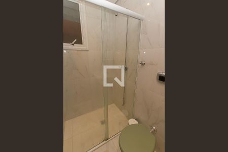 Banheiro de apartamento à venda com 1 quarto, 38m² em Cristo Redentor, Porto Alegre