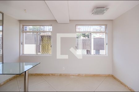 Sala de apartamento para alugar com 2 quartos, 75m² em Salgado Filho, Belo Horizonte