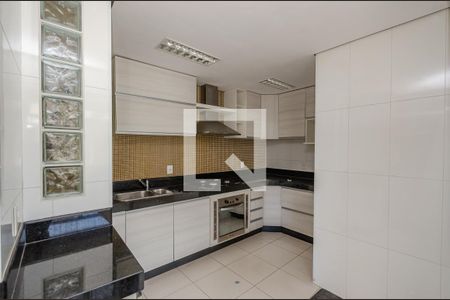 Apartamento para alugar com 75m², 2 quartos e 1 vaga Apartamento para alugar com 75m², 2 quartos e 1 vagaCozinha