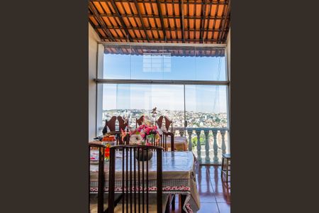 Sala de Jantar de casa de condomínio à venda com 3 quartos, 360m² em Novo Glória, Belo Horizonte