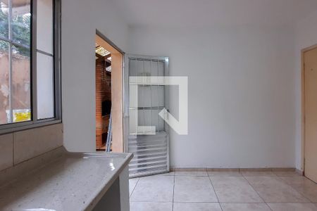 Casa para alugar com 35m², 1 quarto e sem vaga Casa para alugar com 35m², 1 quarto e sem vagaCozinha