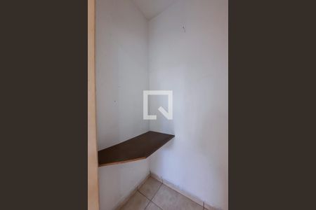Casa para alugar com 35m², 1 quarto e sem vaga Casa para alugar com 35m², 1 quarto e sem vagaCorredor