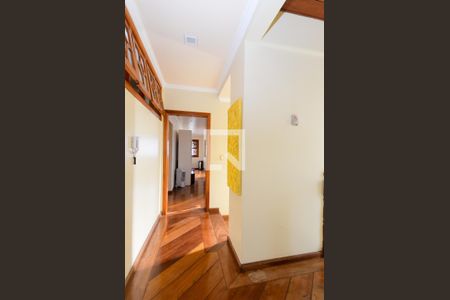 Casa à venda com 592m², 3 quartos e 5 vagasEscada Sala/Quartos