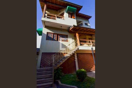 Casa à venda com 592m², 3 quartos e 5 vagasÁrea de Entrada 