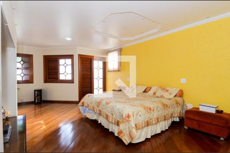 Casa à venda com 592m², 3 quartos e 5 vagasQuarto 3 - Suíte