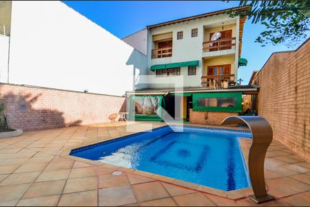 Casa à venda com 592m², 3 quartos e 5 vagasÁrea de Lazer - Piscina
