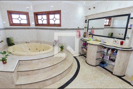 Casa à venda com 592m², 3 quartos e 5 vagasBanheiro da Suíte 3