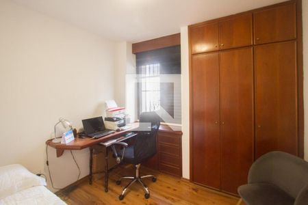 Apartamento à venda com 175m², 4 quartos e 3 vagasQuarto 2