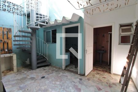 Casa à venda com 150m², 3 quartos e 3 vagasEdícula - lavanderia