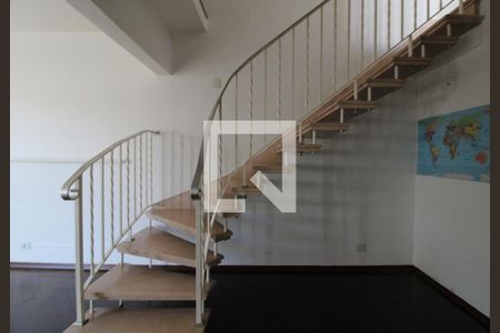 Escada de casa à venda com 3 quartos, 150m² em Chácara Santo Antônio (zona Sul), São Paulo