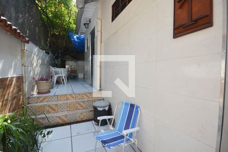 Casa à venda com 100m², 3 quartos e sem vagaQuintal