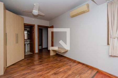 Quarto 1 de apartamento para alugar com 2 quartos, 75m² em Santo Antônio, Porto Alegre