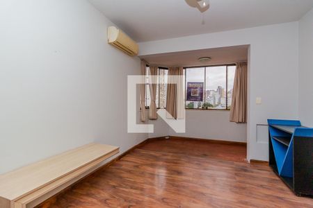 Quarto 1 de apartamento para alugar com 2 quartos, 75m² em Santo Antônio, Porto Alegre