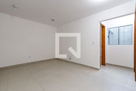 Sala e Cozinha de casa de condomínio para alugar com 2 quartos, 52m² em Vila Gustavo, São Paulo