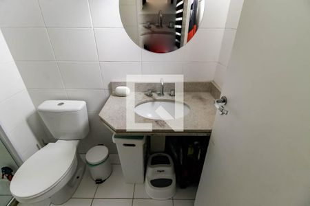 Apartamento à venda com 87m², 2 quartos e 2 vagasBanheiro da Suíte