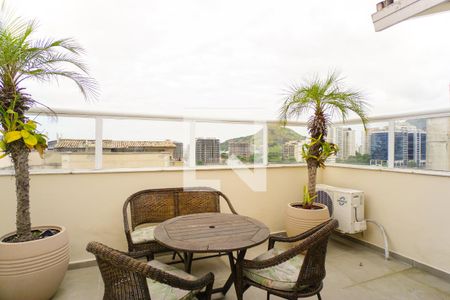 Apartamento à venda com 150m², 3 quartos e 2 vagas Apartamento à venda com 150m², 3 quartos e 2 vagasVaranda Gourmet