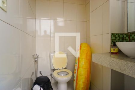 Apartamento à venda com 150m², 3 quartos e 2 vagas Apartamento à venda com 150m², 3 quartos e 2 vagasBanheiro da Varanda Gourmet