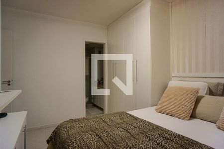 Apartamento à venda com 150m², 3 quartos e 2 vagas Apartamento à venda com 150m², 3 quartos e 2 vagasSuíte