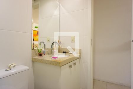 Apartamento à venda com 150m², 3 quartos e 2 vagas Apartamento à venda com 150m², 3 quartos e 2 vagasBanheiro Social