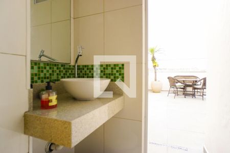 Apartamento à venda com 150m², 3 quartos e 2 vagas Apartamento à venda com 150m², 3 quartos e 2 vagasBanheiro da Varanda Gourmet