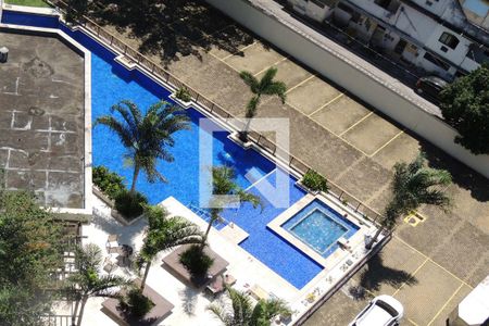 Apartamento à venda com 37m², 1 quarto e sem vaga Apartamento à venda com 37m², 1 quarto e sem vagaÁrea comum - Piscina