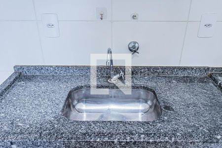 Sala e cozinha de apartamento para alugar com 1 quarto, 27m² em Sítio Morro Grande, São Paulo