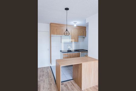 Sala e cozinha de apartamento para alugar com 1 quarto, 27m² em Sítio Morro Grande, São Paulo