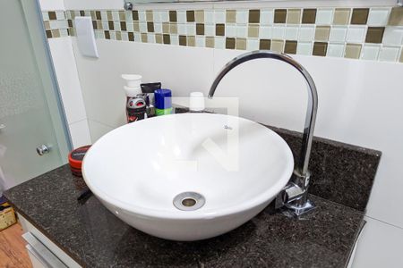 Casa à venda com 206m², 3 quartos e 2 vagasBanheiro da suíte da edícula