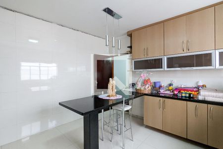 Casa à venda com 206m², 3 quartos e 2 vagasCozinha