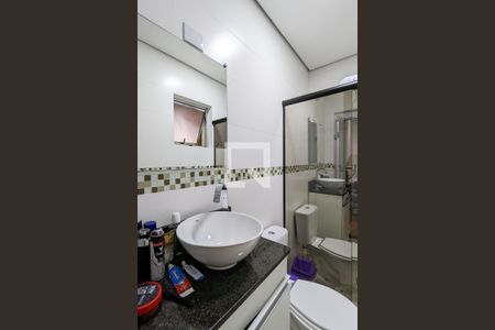 Casa à venda com 206m², 3 quartos e 2 vagasBanheiro da suíte da edícula