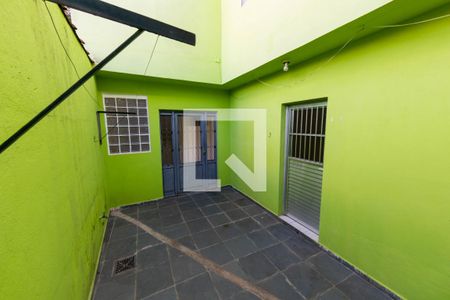 Casa para alugar com 120m², 2 quartos e 1 vaga Casa para alugar com 120m², 2 quartos e 1 vagaQuintal